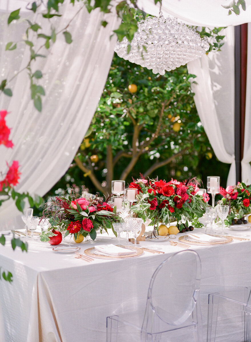 San-Ysidro-ranch-wedding-red-floral-inspiration-thedejaureguis-0014