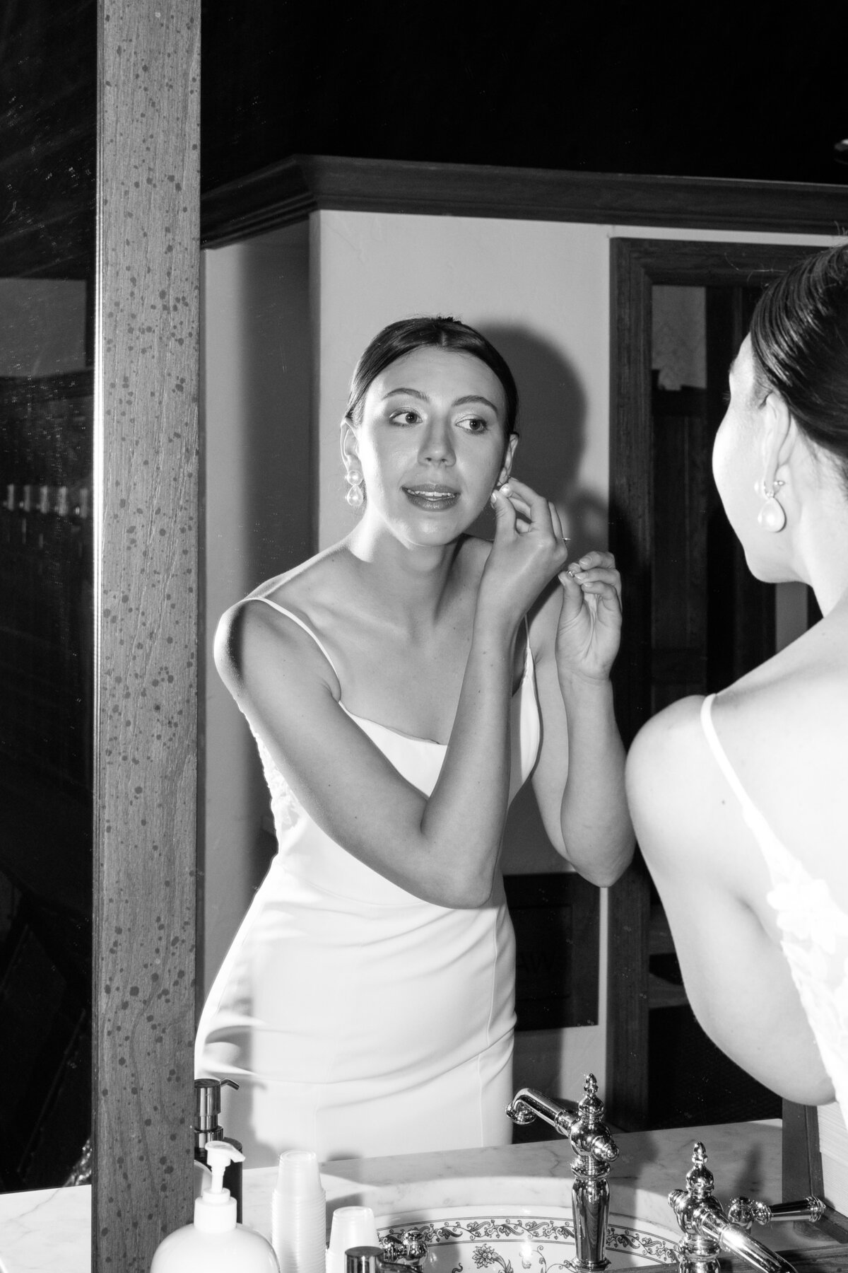 Moe + Andrew Wedding Getting Ready + Family First Looks-Mariah Jones Photography-34