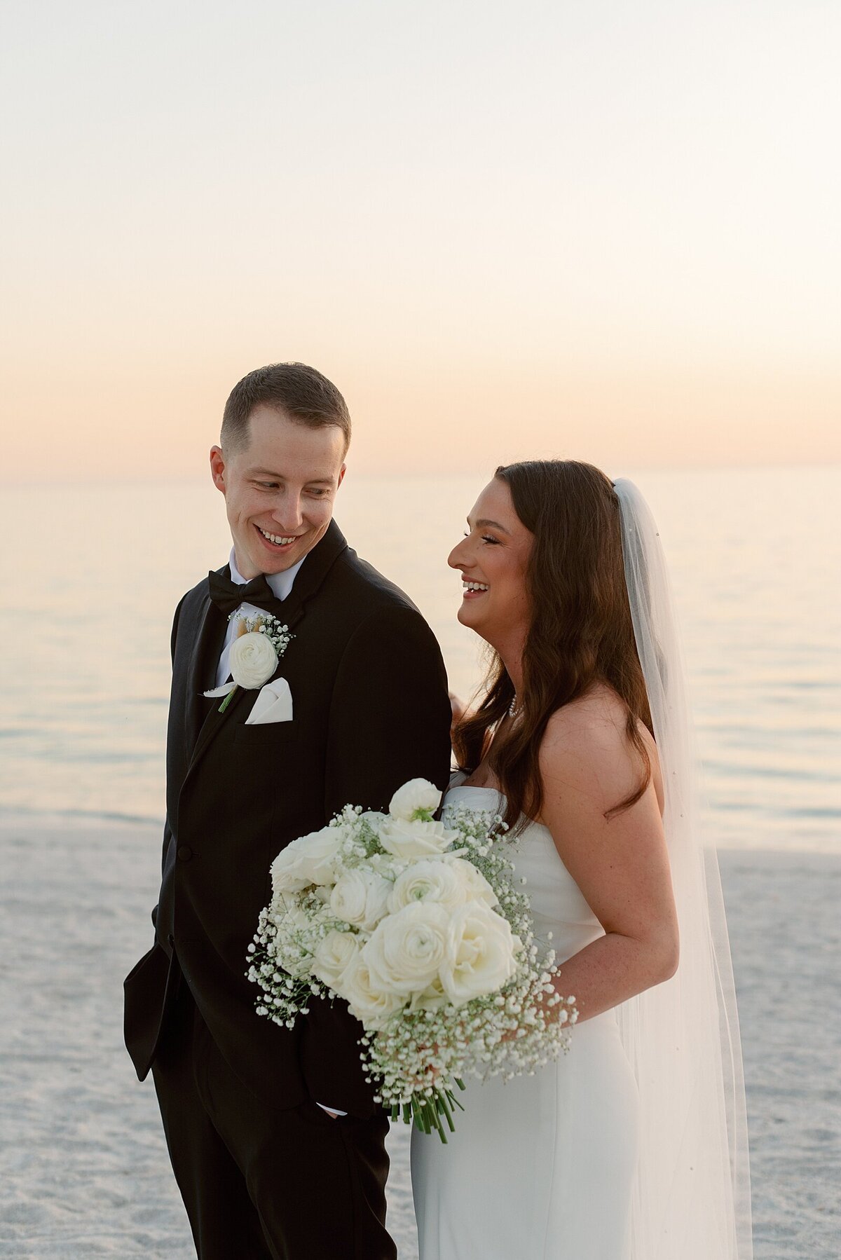 Lido-Beach-Resort-Wedding_0074