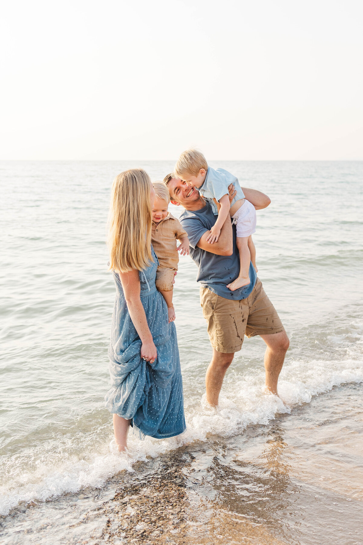 Leah Rohde Photography Traverse City Wedding Photographer Northern Michigan Engagement Weddings Lifestyle Photographer Photography Educator Photography Education22
