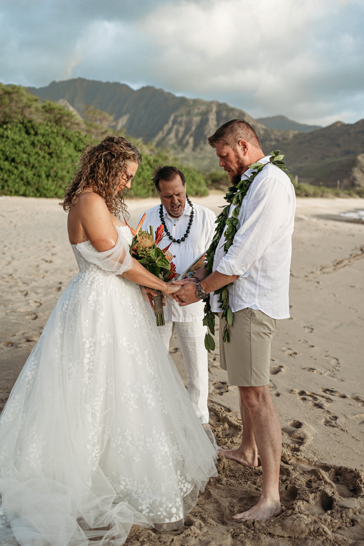 Hawaii-beach-elopement-5