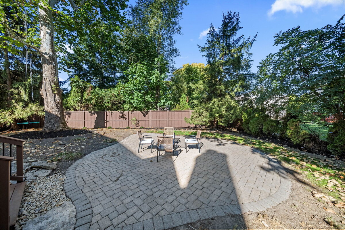 93-web-or-mls-A7407584