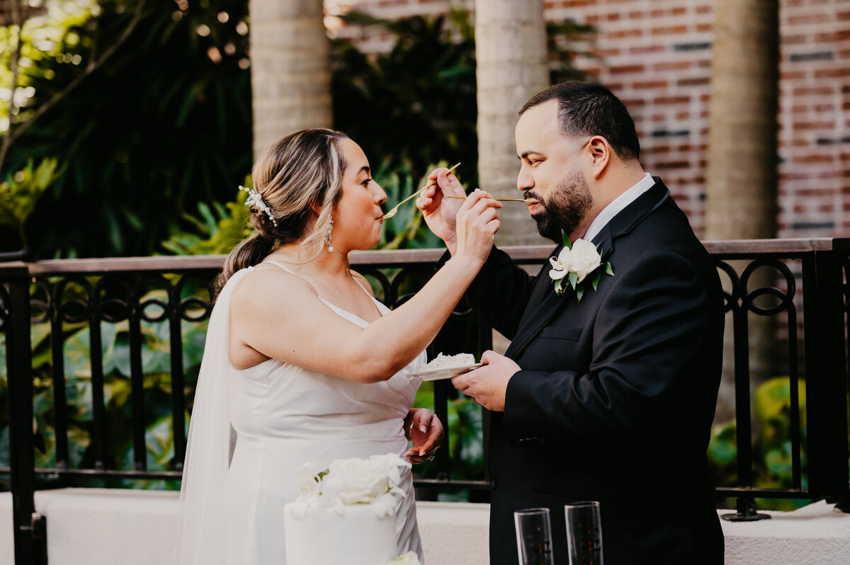 mariah-lacy-photo-hotel-haya-elope-tampa-chantilly-chic-celebrations-6