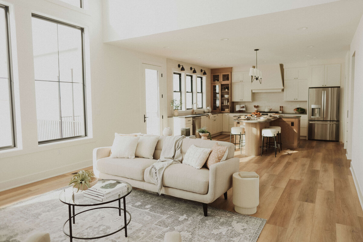 2802-Living-Room-Grimes-Central-Iowa-Custom-Home-JRL-Builders-3F1A0135