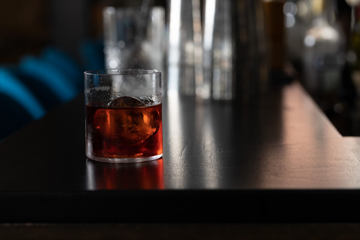 cocktail-bar-fotografie-dark-marinda-baak