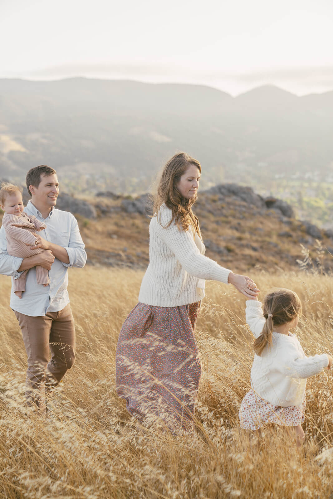 Countryside lifestyle family photos in San Luis Obispo by Photography by Samantha Anne