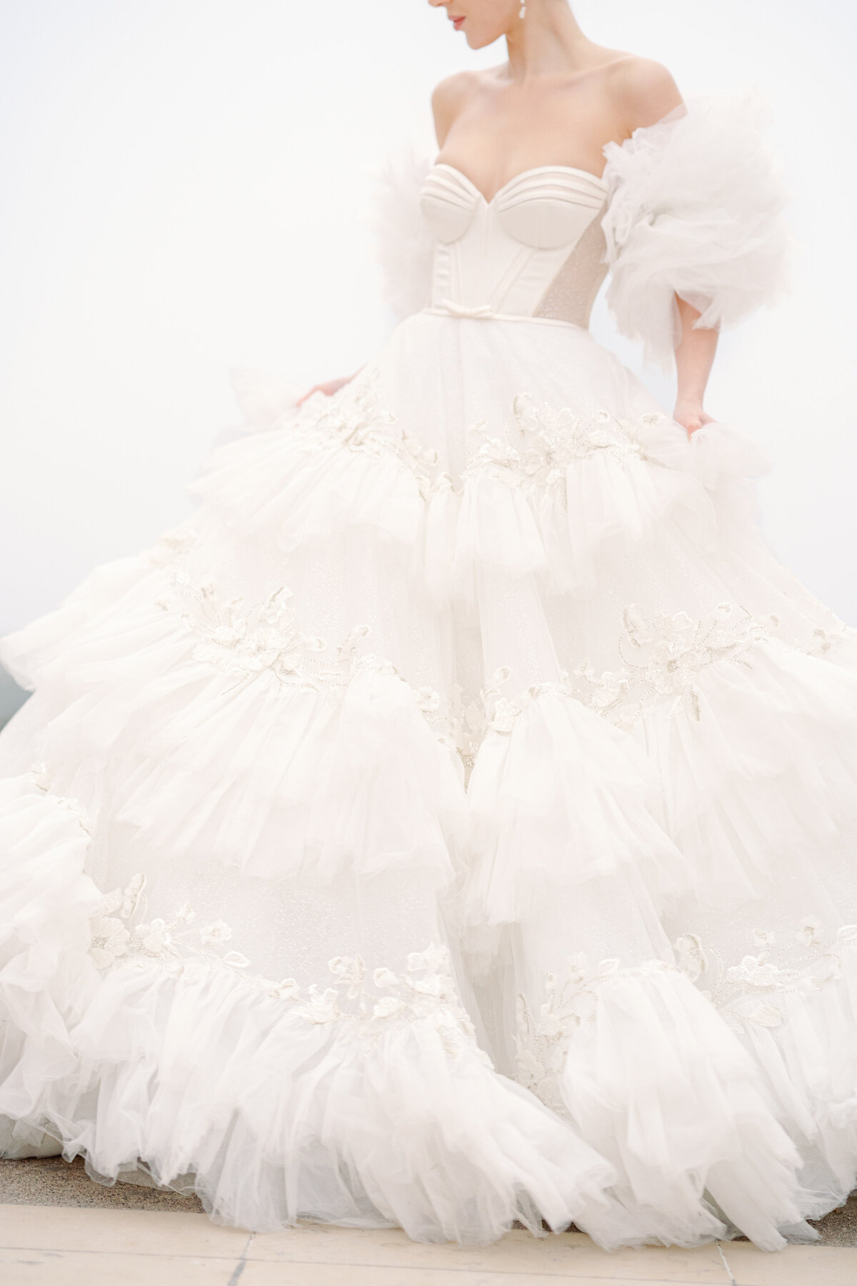 Bridal session in Paris photographed by Paris wedding photographer