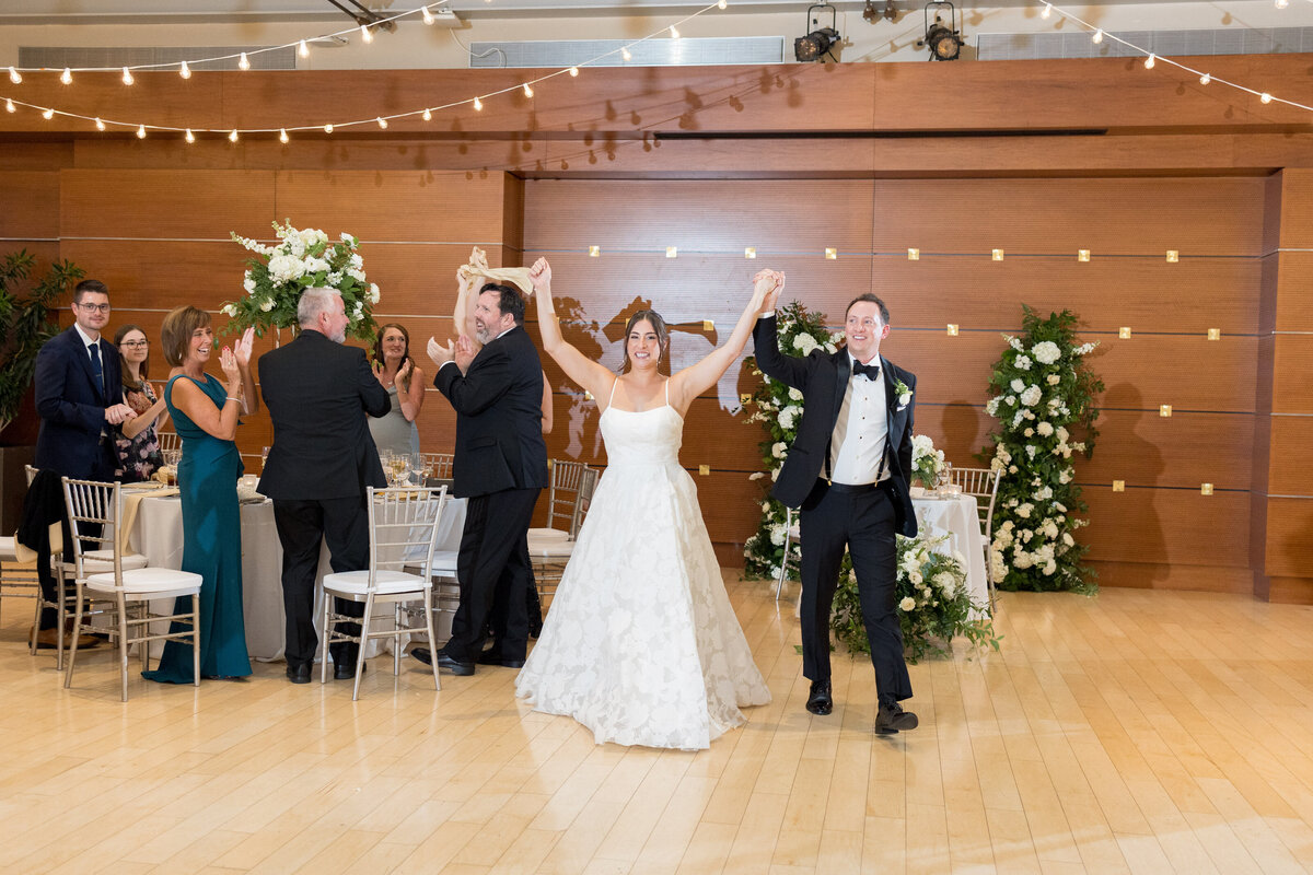 Kimmel Center Wedding_Susan Hennessey Photography_77