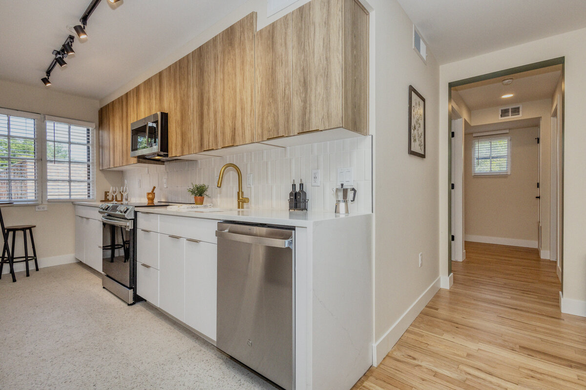958-968 N Washington St-Mary Lou Apartments in Downtown Denver-Unit 958-202 staged-009