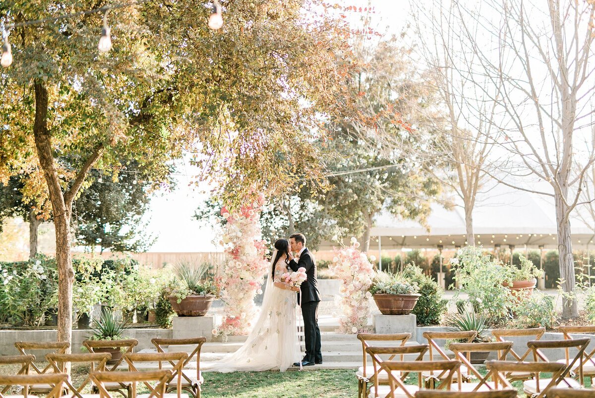 whimsie studios the gardens wedding venue in tulare_7736