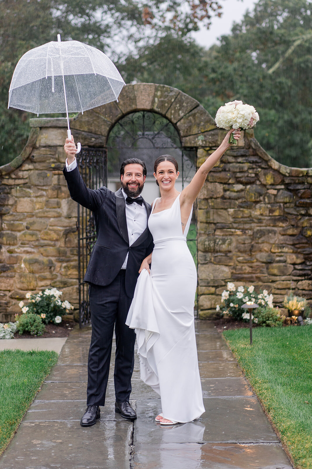 Kate-Murtaugh-Events-RI-wedding-planner-elopement-micro-wedding-intimate-celebration-Shepherds-Run-rain-umbrella-bride-groom