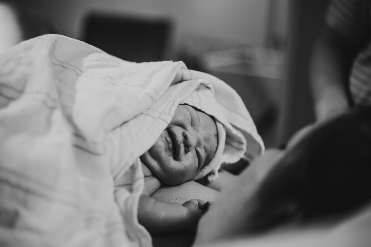 best birth photography near me, NW Arkansas birth photography services, NWA motherhood photography
