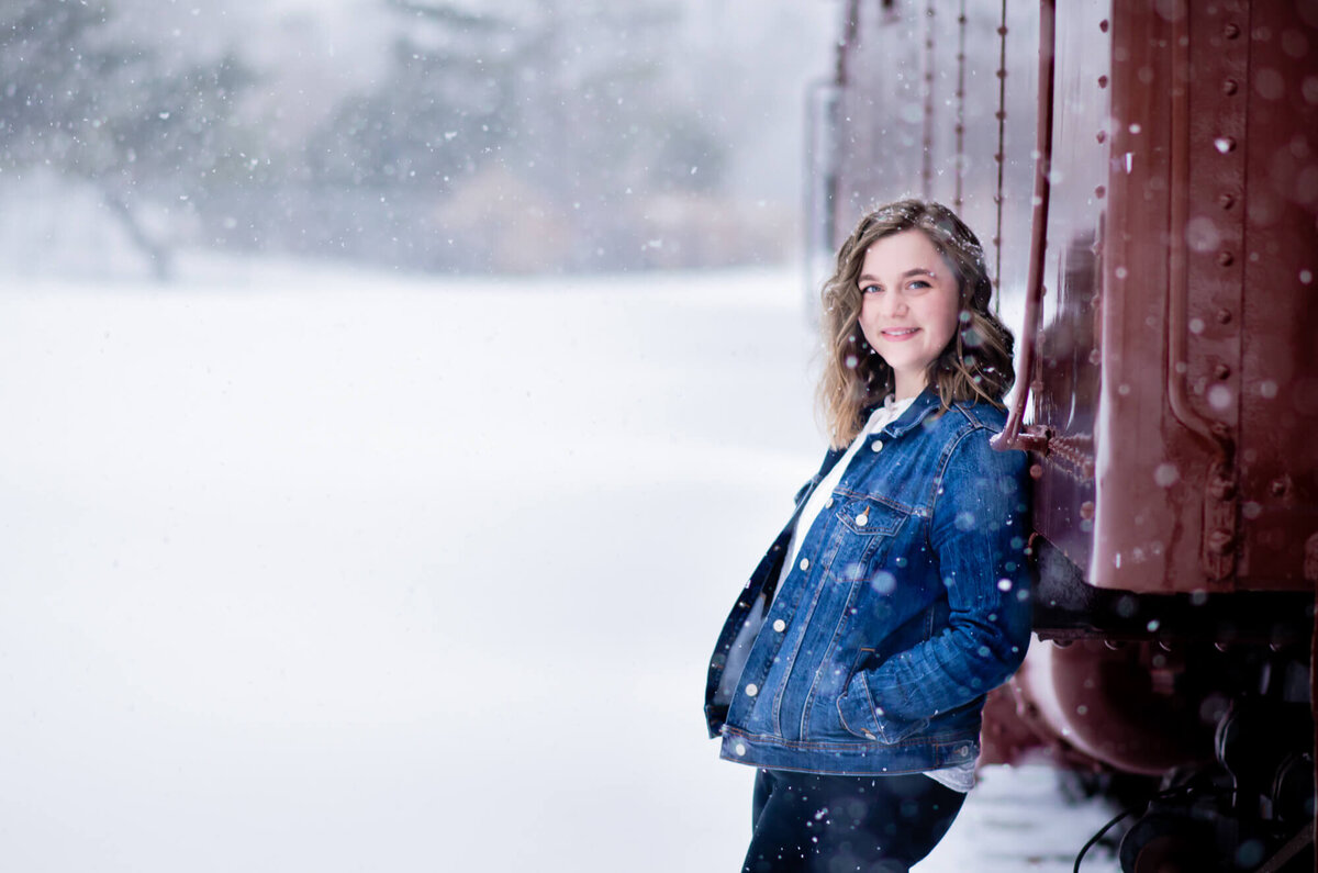 senior-pictures-with-a-train
