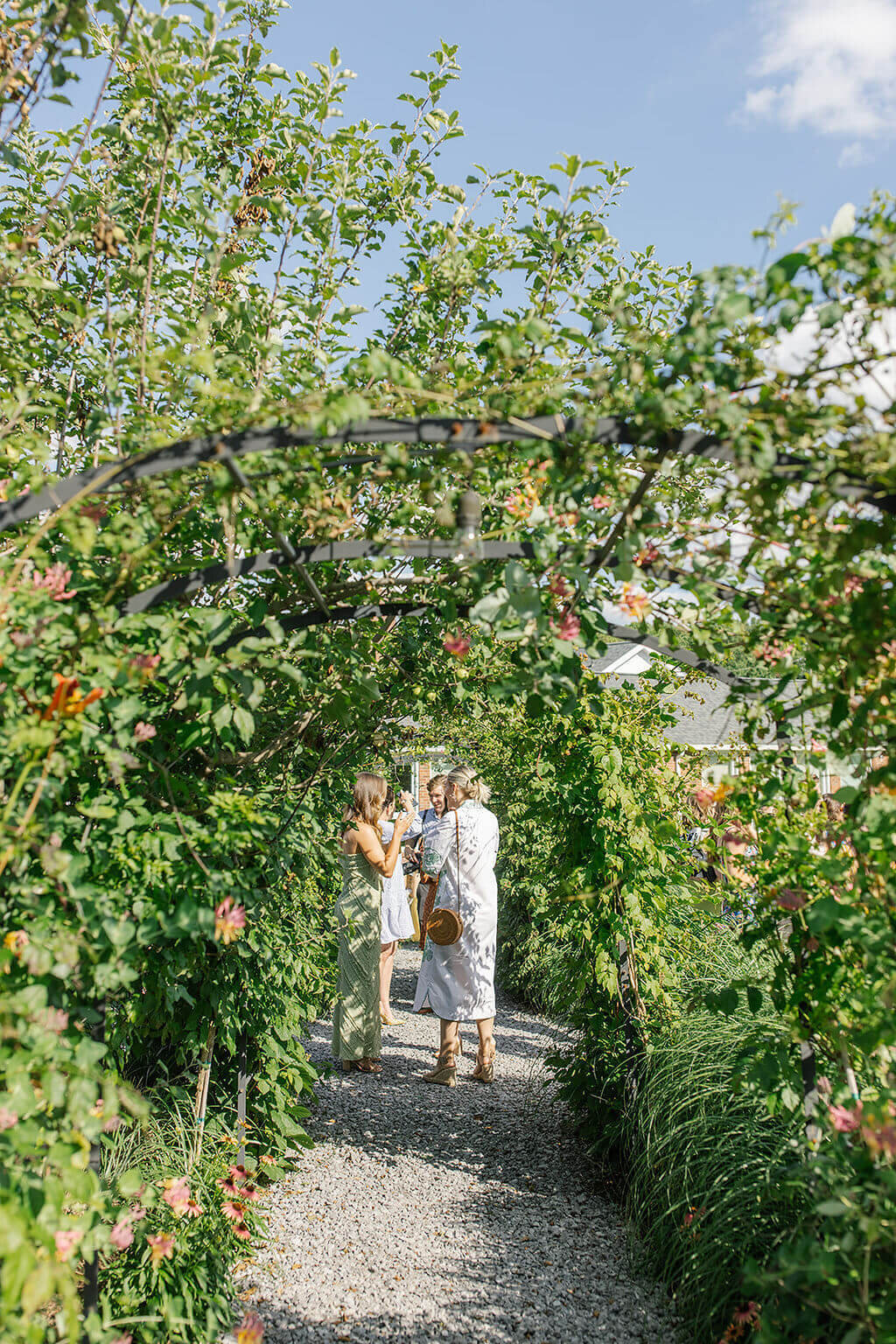 15.colorful-summer-social-event-corporate-panel-modern-vintage-events