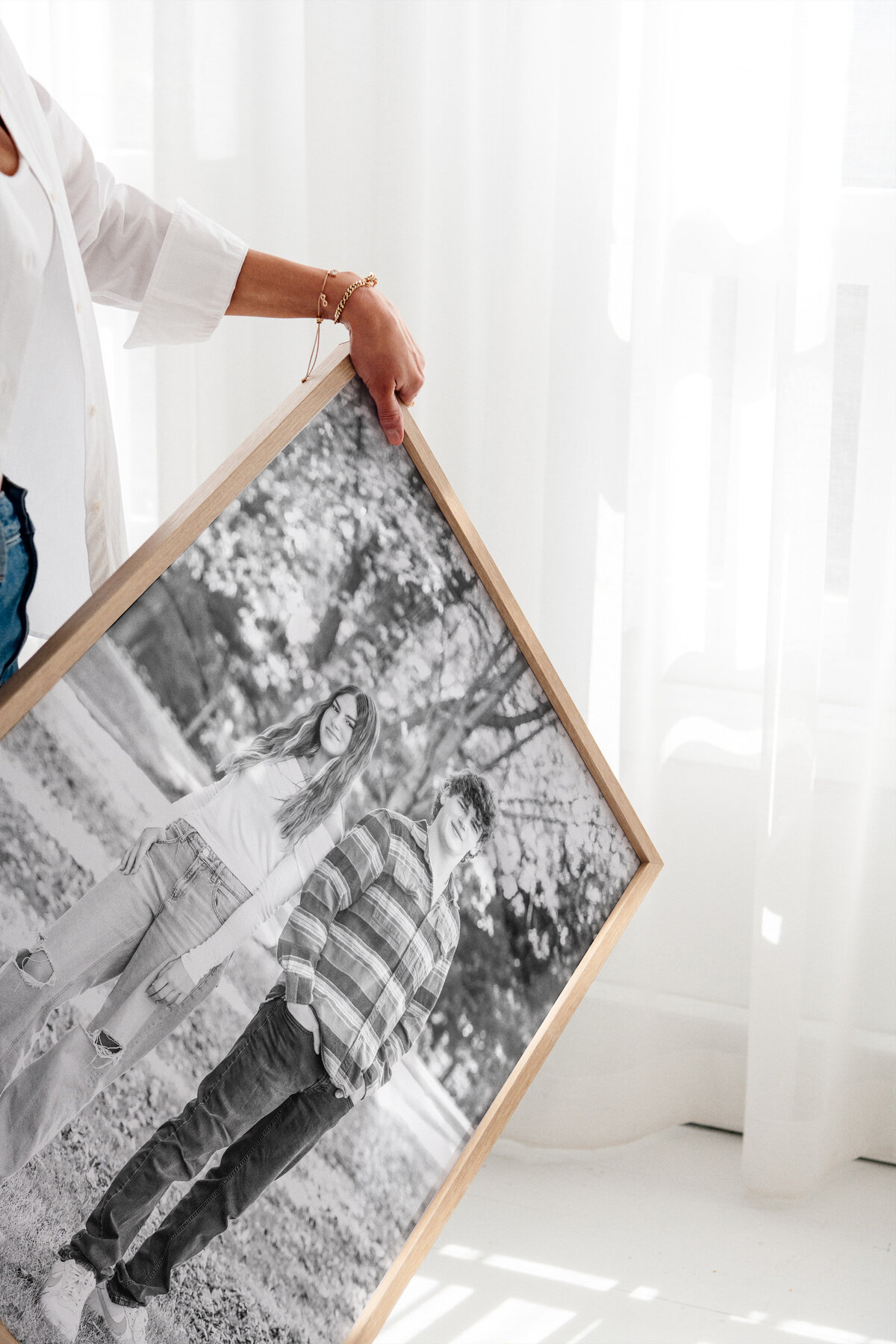 framed-family-portrait-geneva
