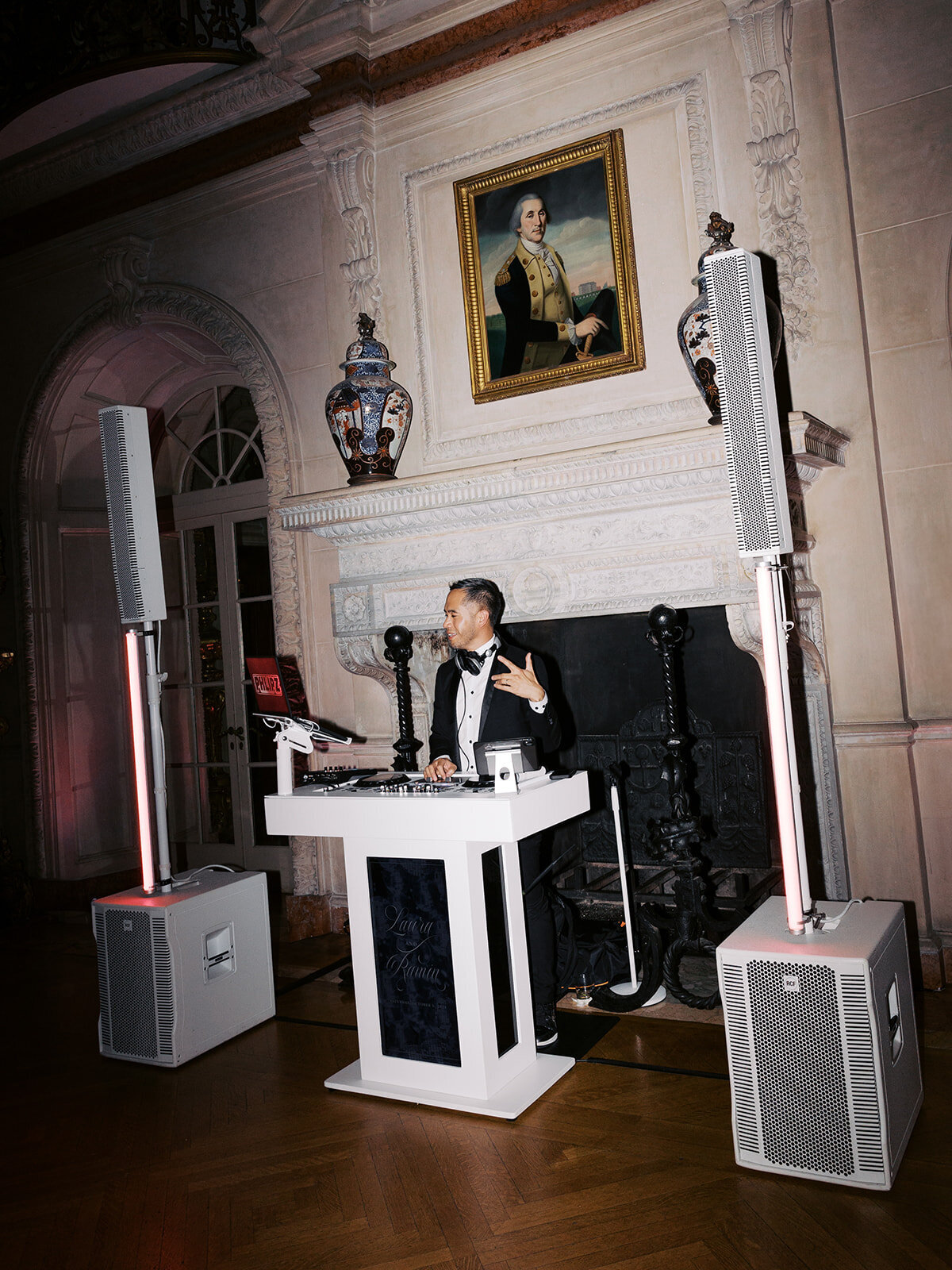 ANDERSON-HOUSE-WEDDIING-WASHINGTON-DC-WEDDING-PHOTOGRAPHER-111