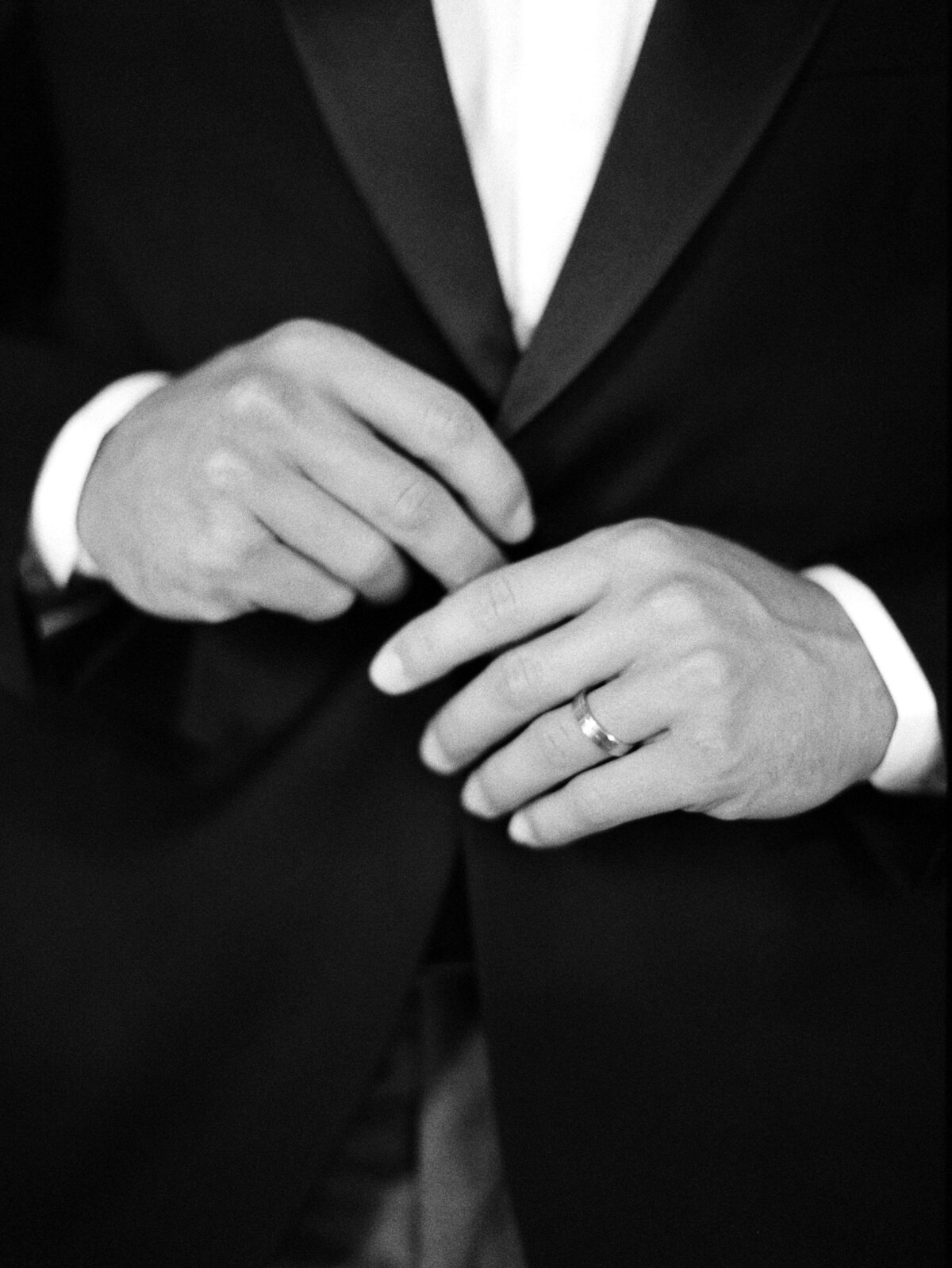 Wedding editorial at Barjac Village and Chartreuse de Valbonne in Provence, France - 34