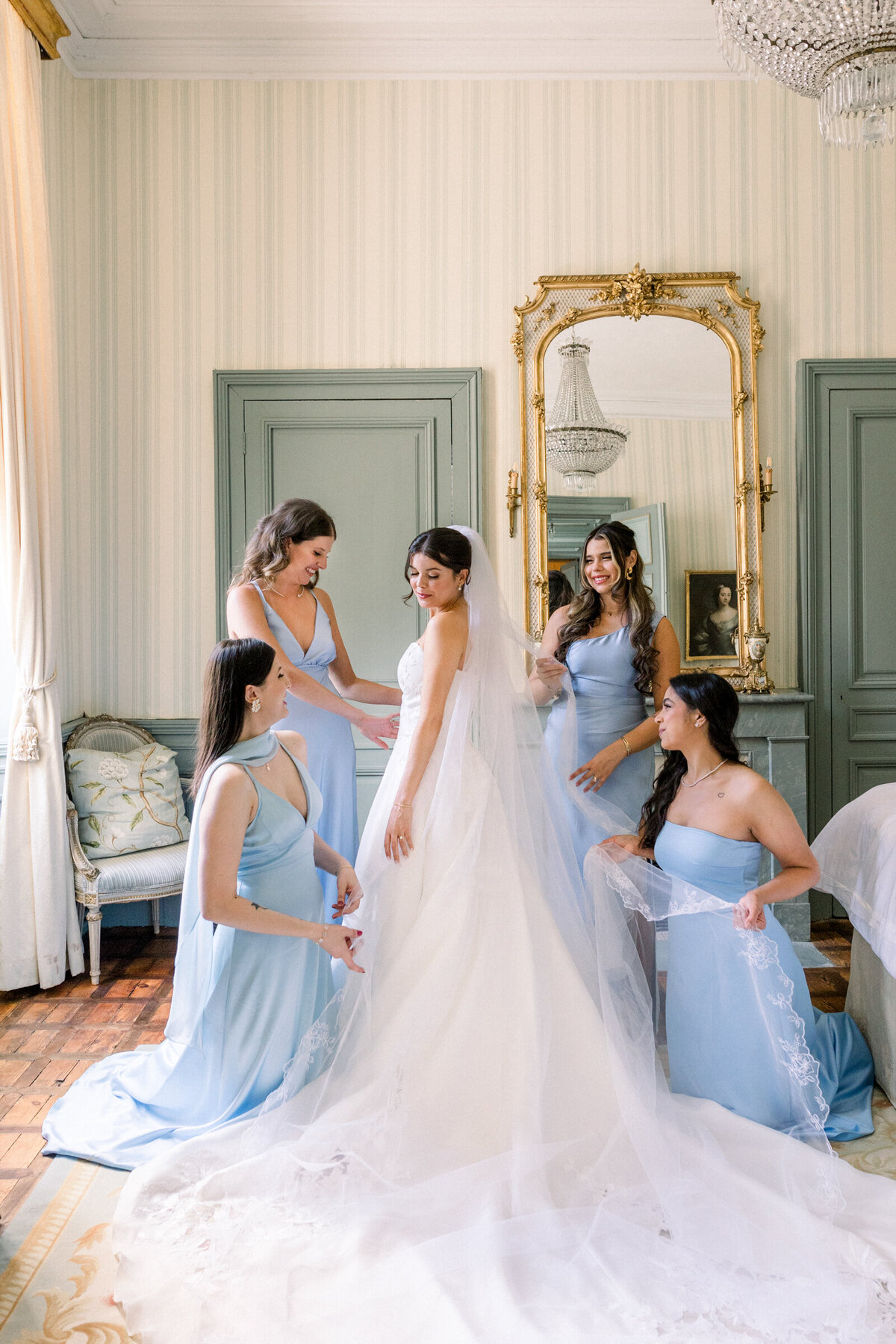 Bridal Party Chateau La Durantie