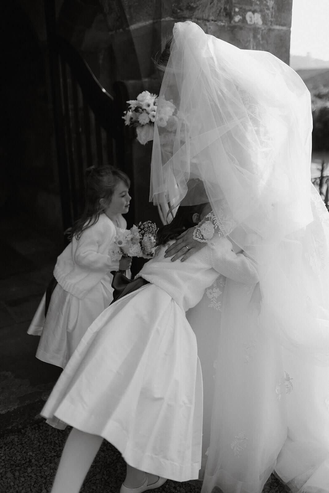 Issy-and-Bella-Floral-Design-Wedding-Florist-Herefordshire-Sant-Ffraed-House13