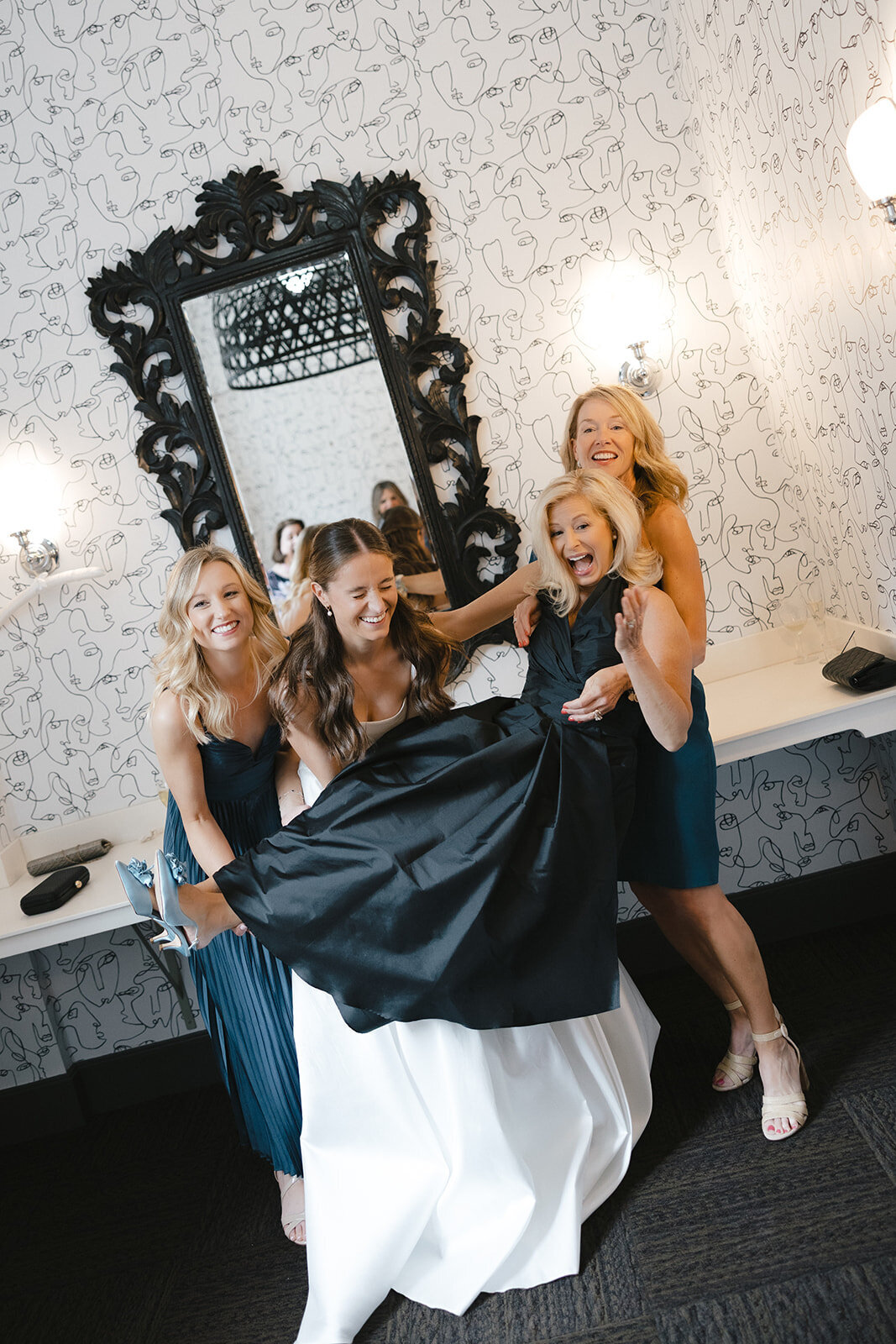 loui_photography_beach_club_minneapolis_summer_wedding-515