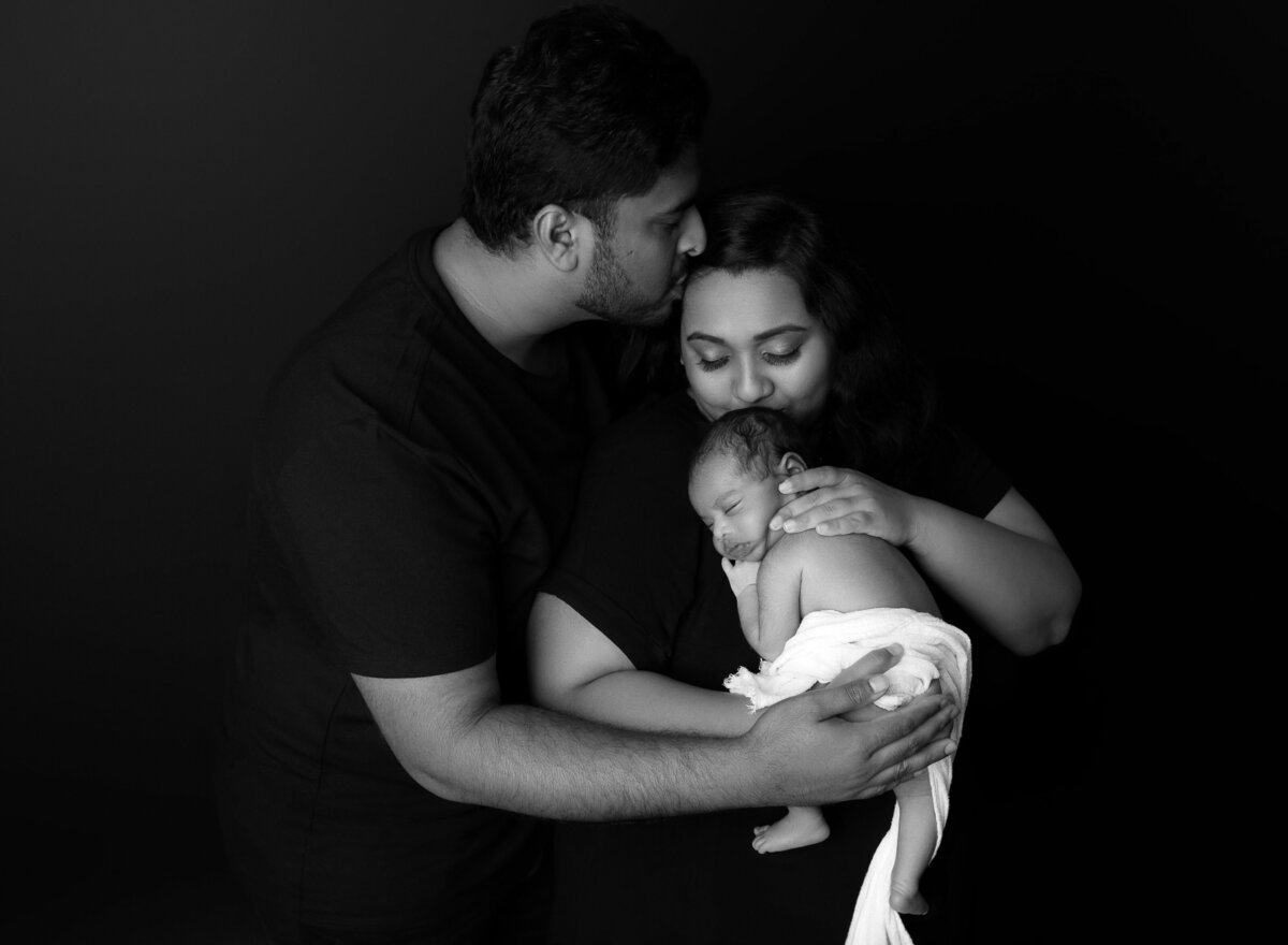 best-newborn-photographer-austin-texas