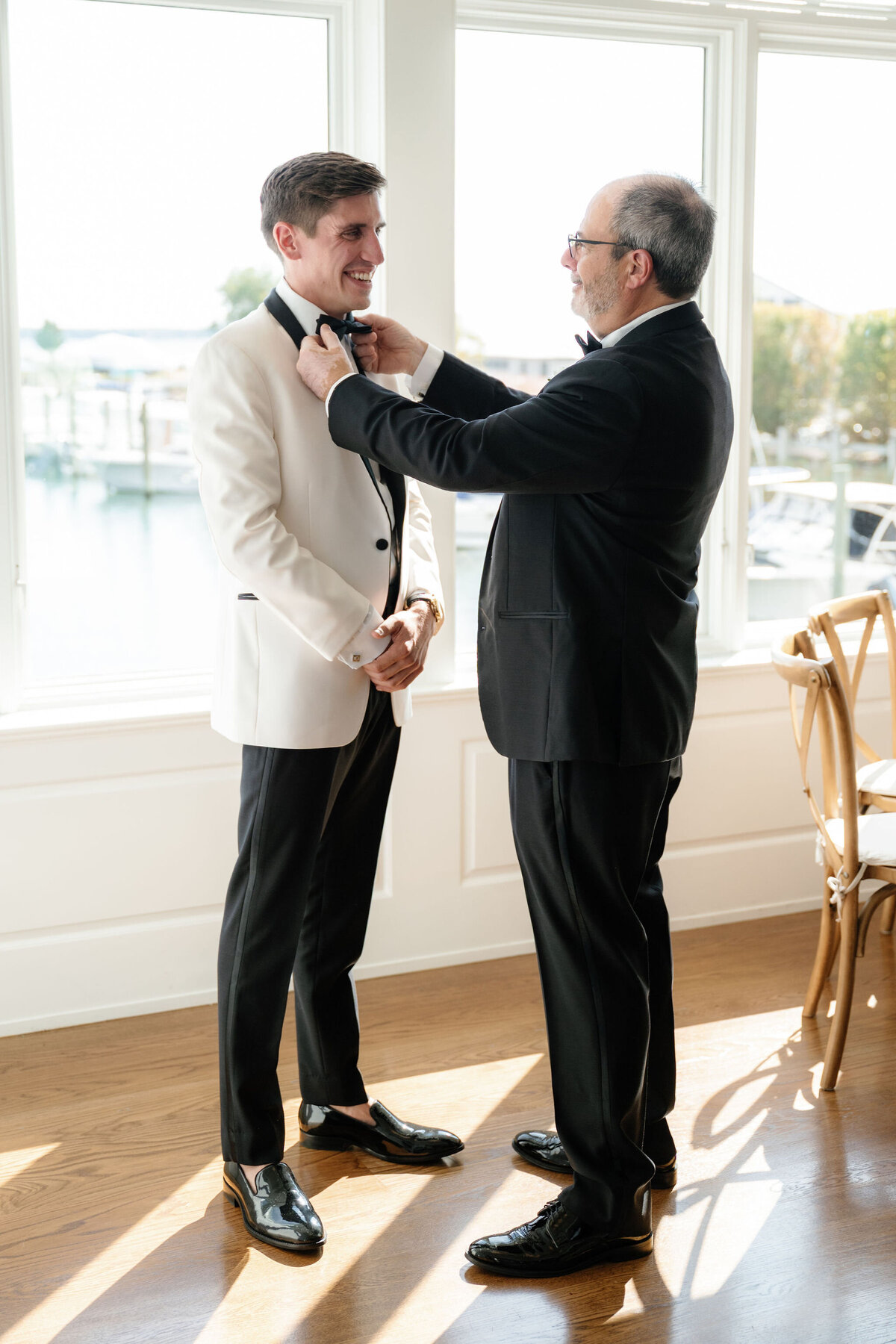 Groom Portrait by Lisa Blanche Photography