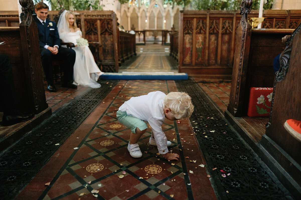 Summer-Estate-Wedding-In-English-Countryside17