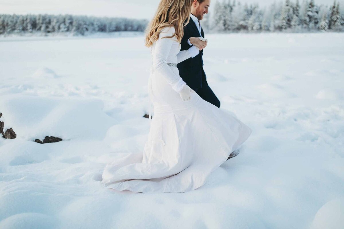 icehotel-weddings-winter-weddings-vinterbröllop-fotograf-kiruna-photographer-wedding-photographer084082