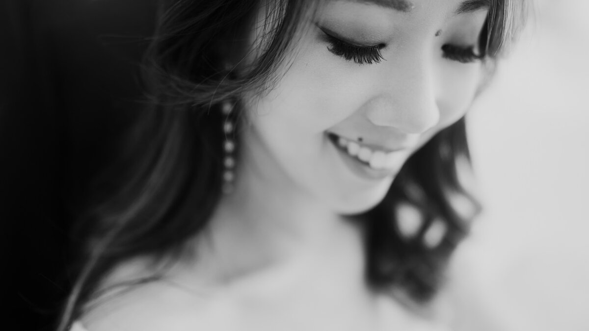 Elegant engagement portraits in Palais Royal garden in Paris