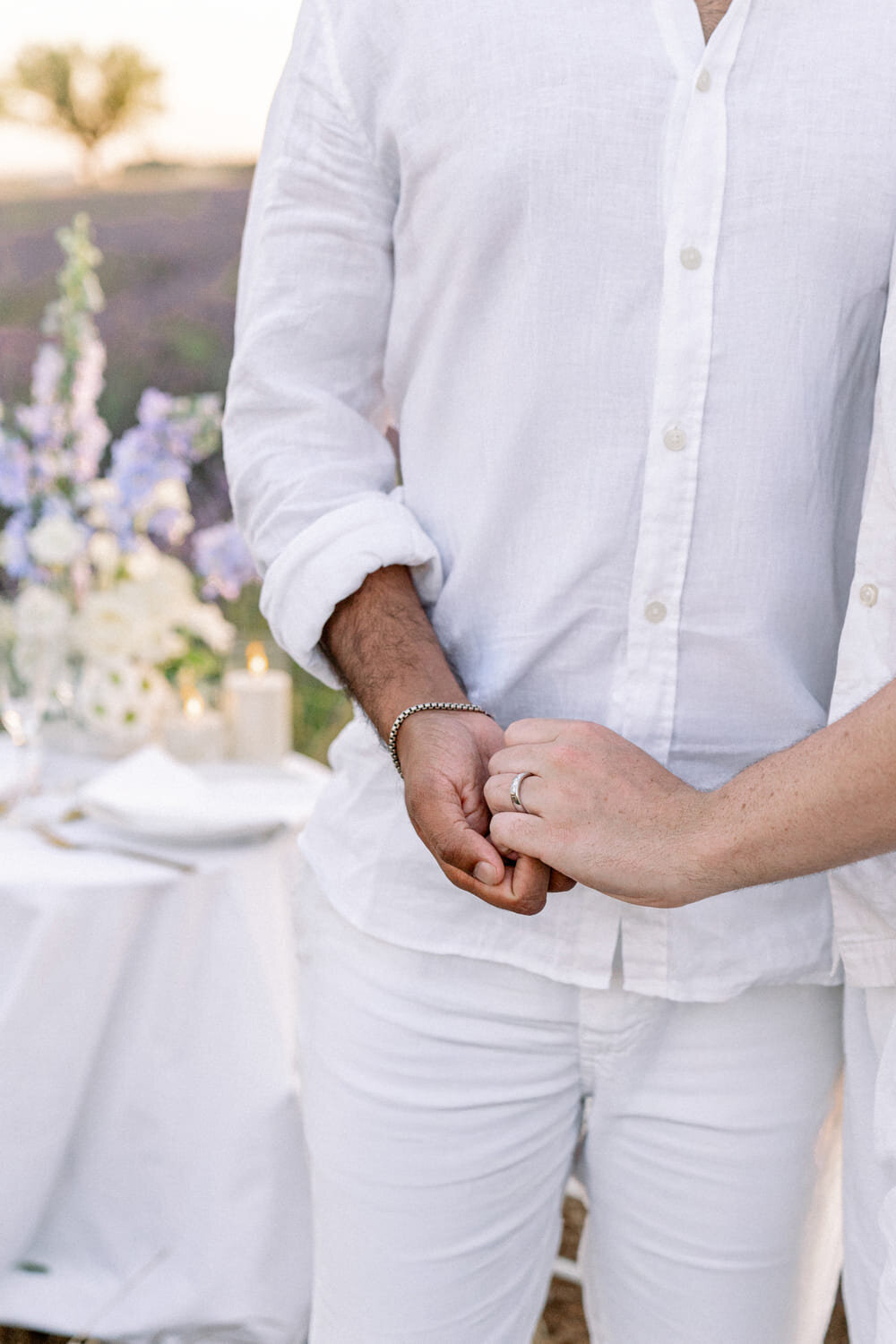 Marriage-proposal-in-the-lavender-fields6