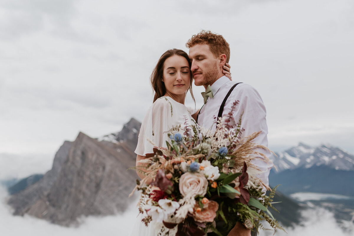 kananaskis-hiking-elopement-photographer-elope-wilder-12