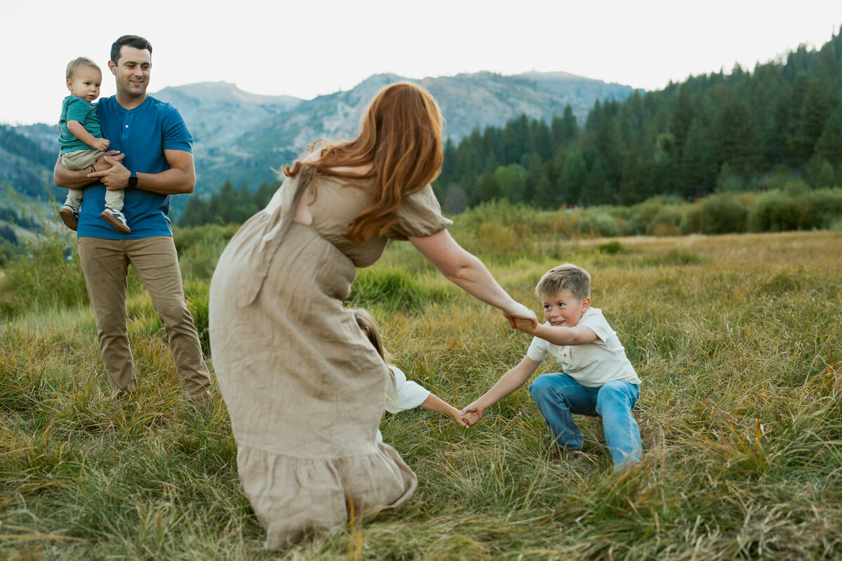 Lake Tahoe-Family-Photographer-62