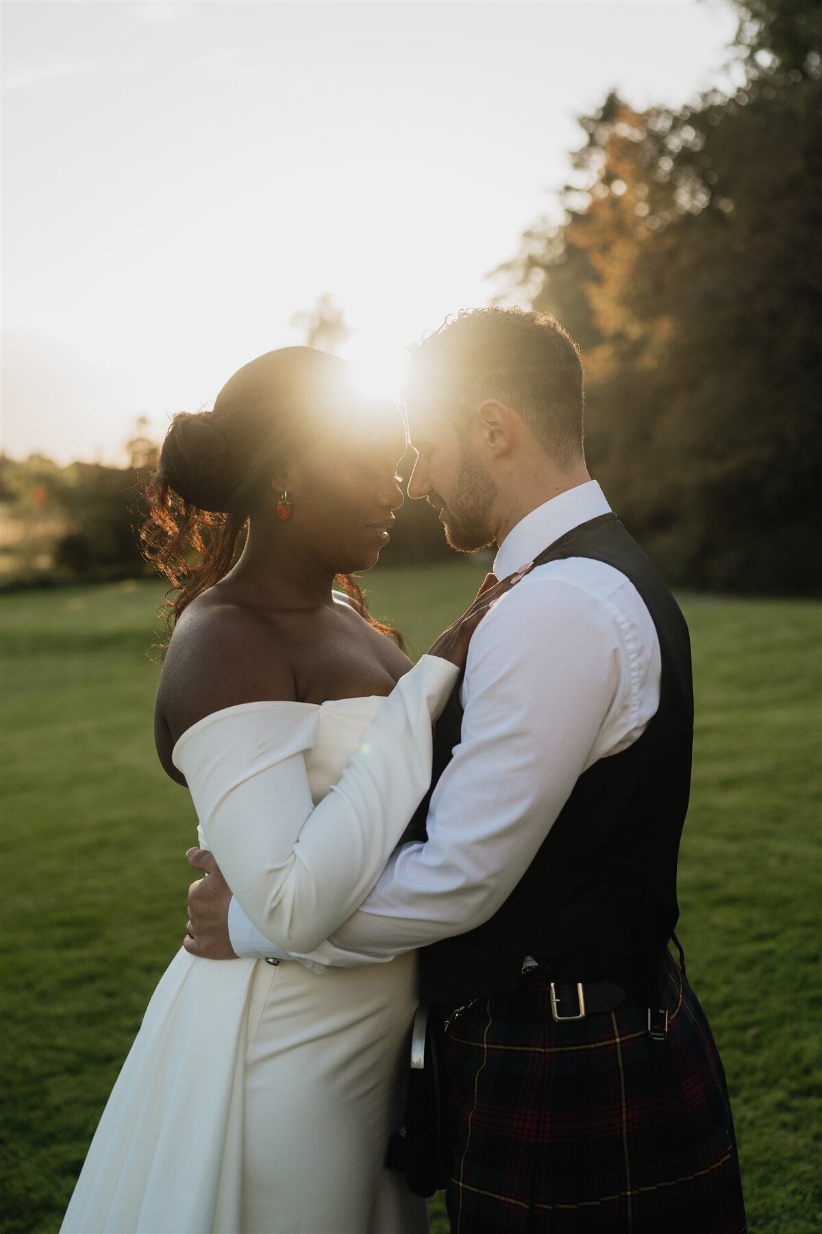 Aberdeen Wedding Photographer - Logie Country House Wedding Photos by Scott Arlow Photography - 45