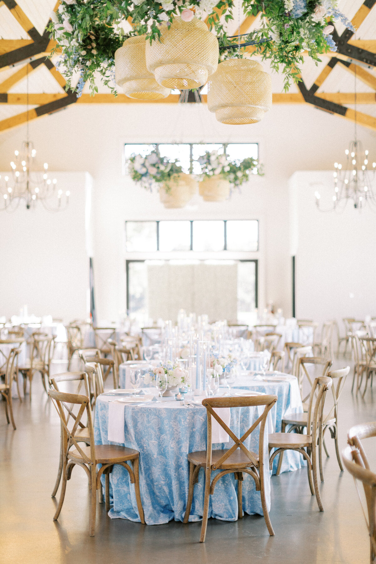 carriage house wedding flowers 14