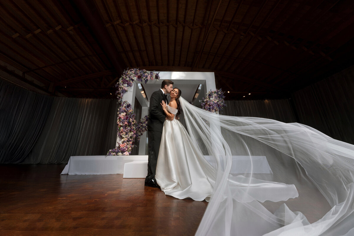 Aspen-Avenue-Berlez-Chicago-Wedding-Photographer-Great-Events-Epic-Events-Rockwell-on-the-River-Entertaining-Company-Jewish-Wedding-Editorial-65
