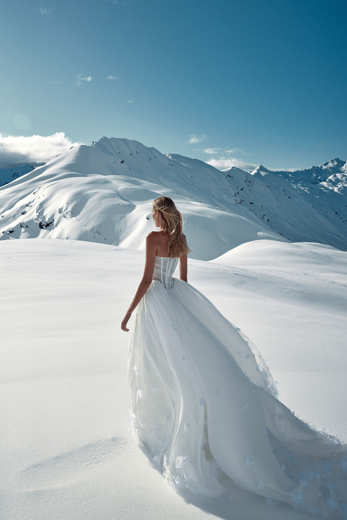 ChosenbyKYHA-LeCouccou-Campaign-C732-Meribel-SR-30804