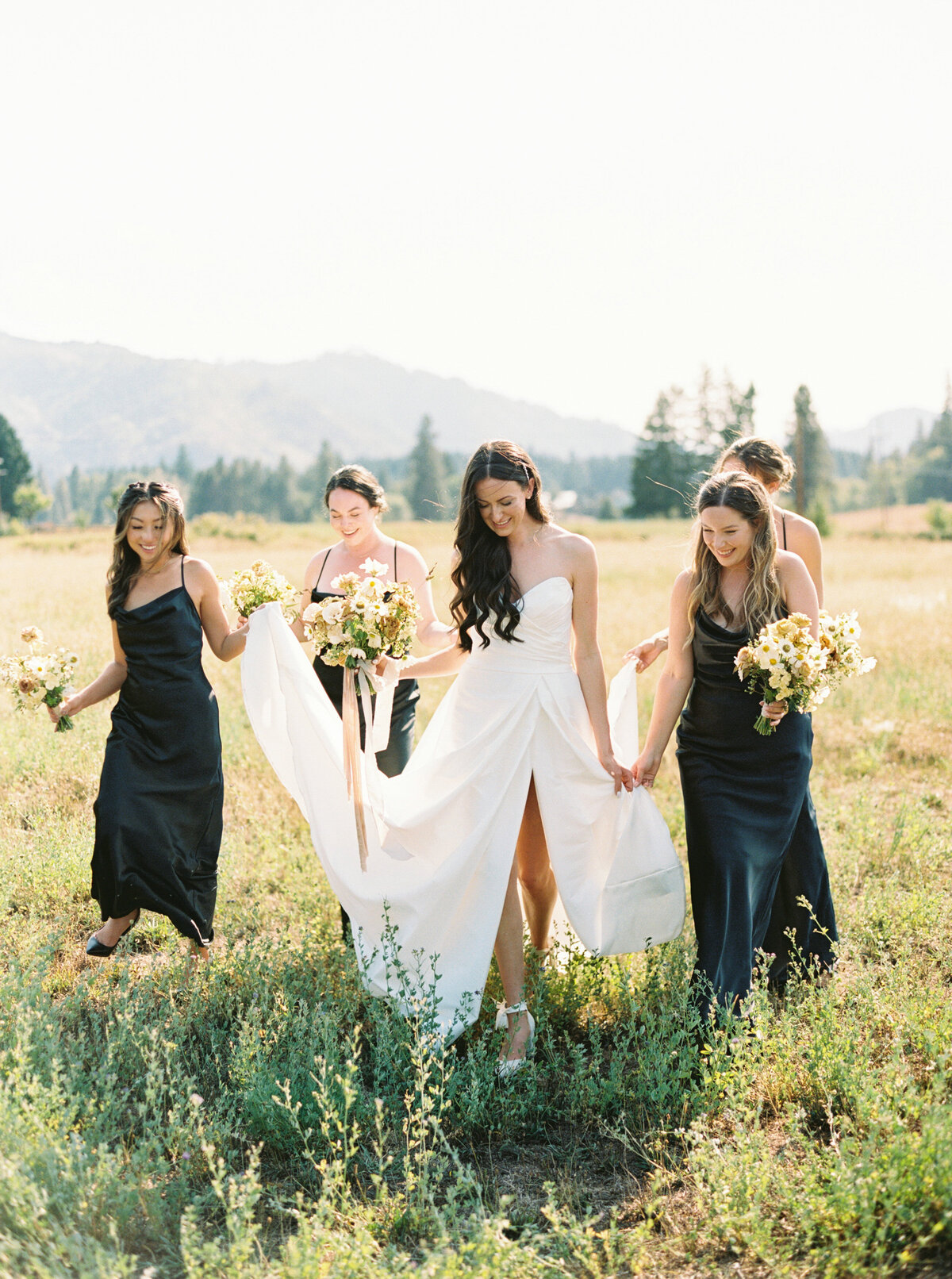 tin-roof-barn-wedding-best-washington-photographers-the-tenneys-14
