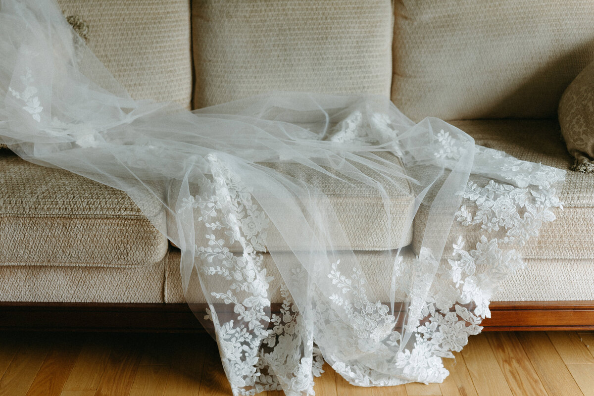 Alexandra-Hutchison-Photography-Wedding-And-Elopement-Photographer-Based-In-Halifax-Nova-Scotia-Canada8