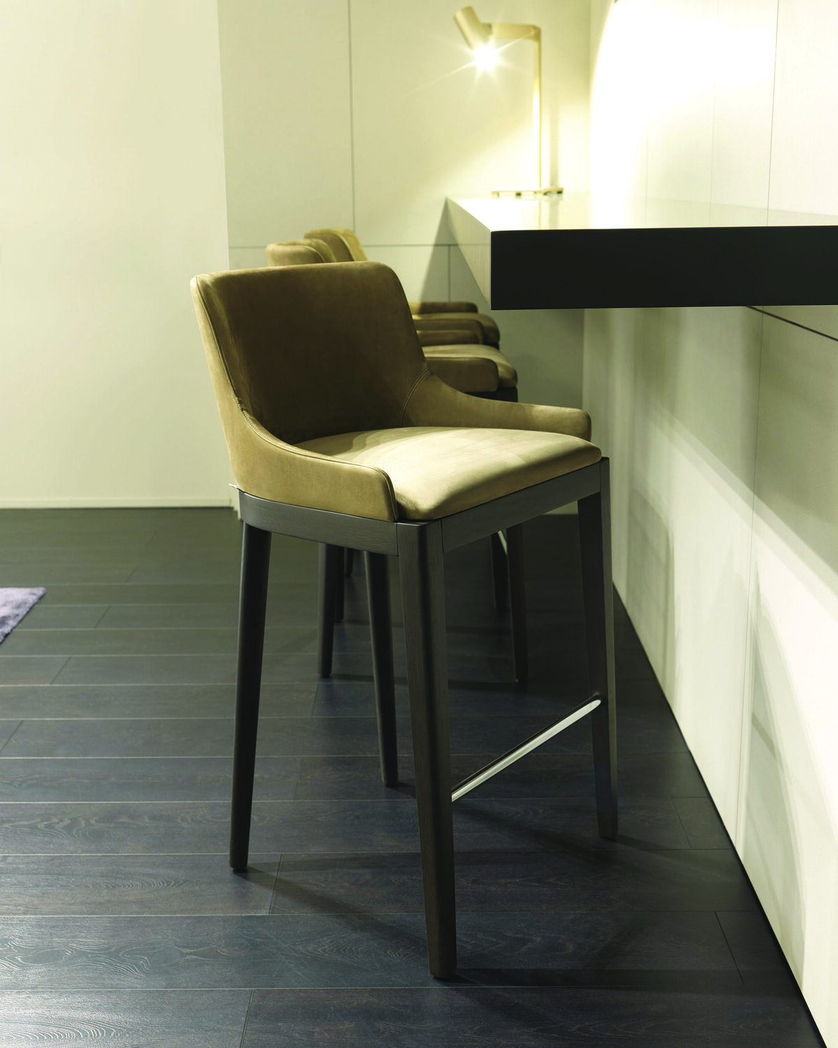 cleo_stool_02_HR