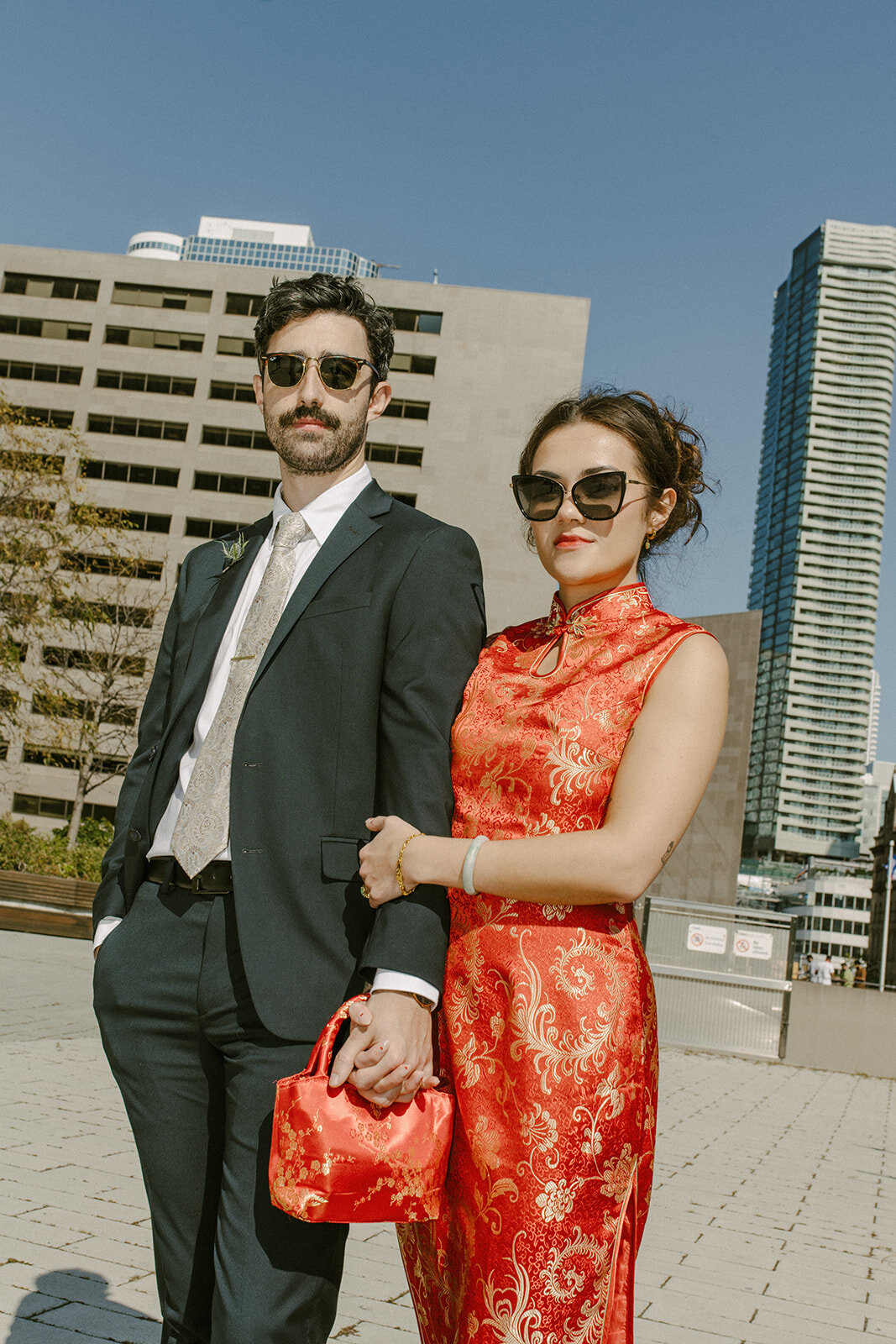 toronto-city-elopement-city-hall-ttc-subway-sugar-beach-fun-romantic-sumer-wedding-2753