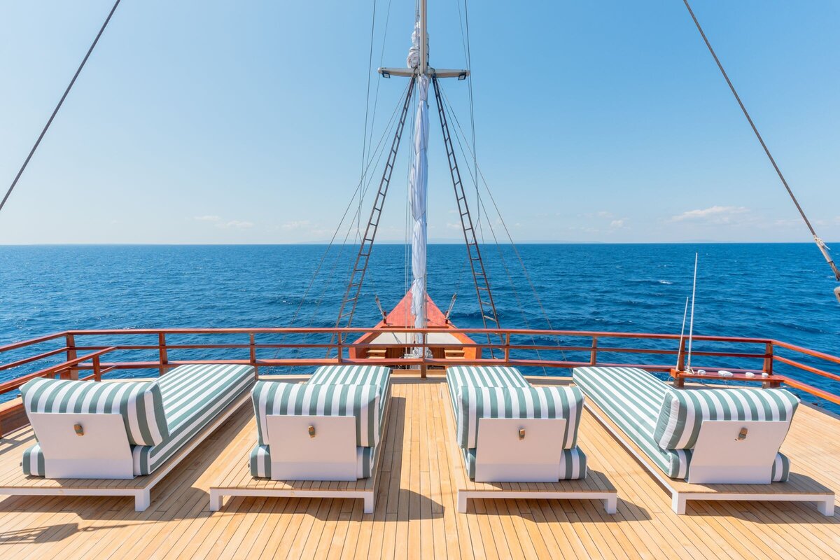 Sanctuary Luxury Yacht Bali - rooftop-10