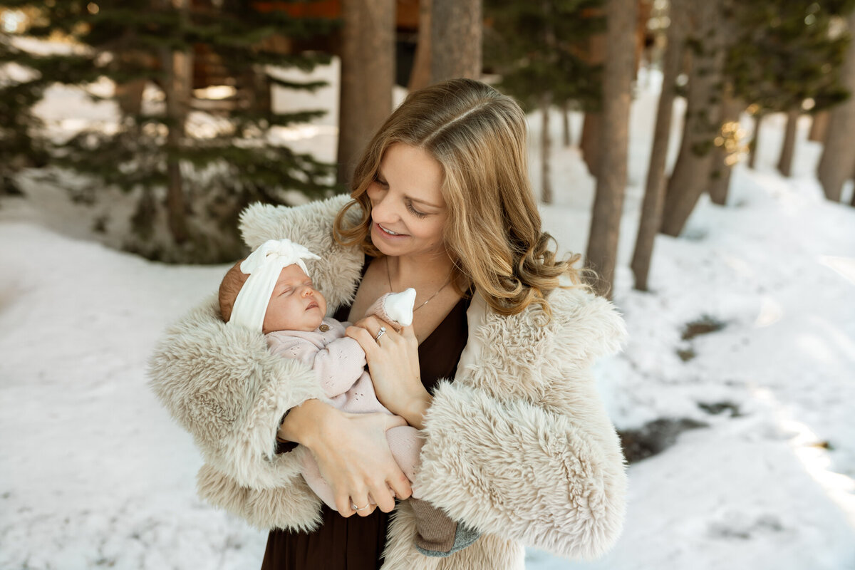 Lake Tahoe-Newborn-Photographer-15