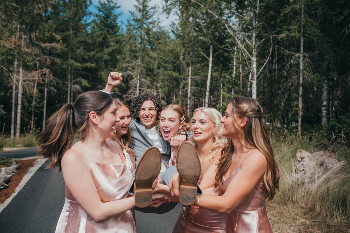 moments-and-mountains-photo-and-film-olympia-lacey-tacoma-wedding-tumwater-JI (537 of 142)