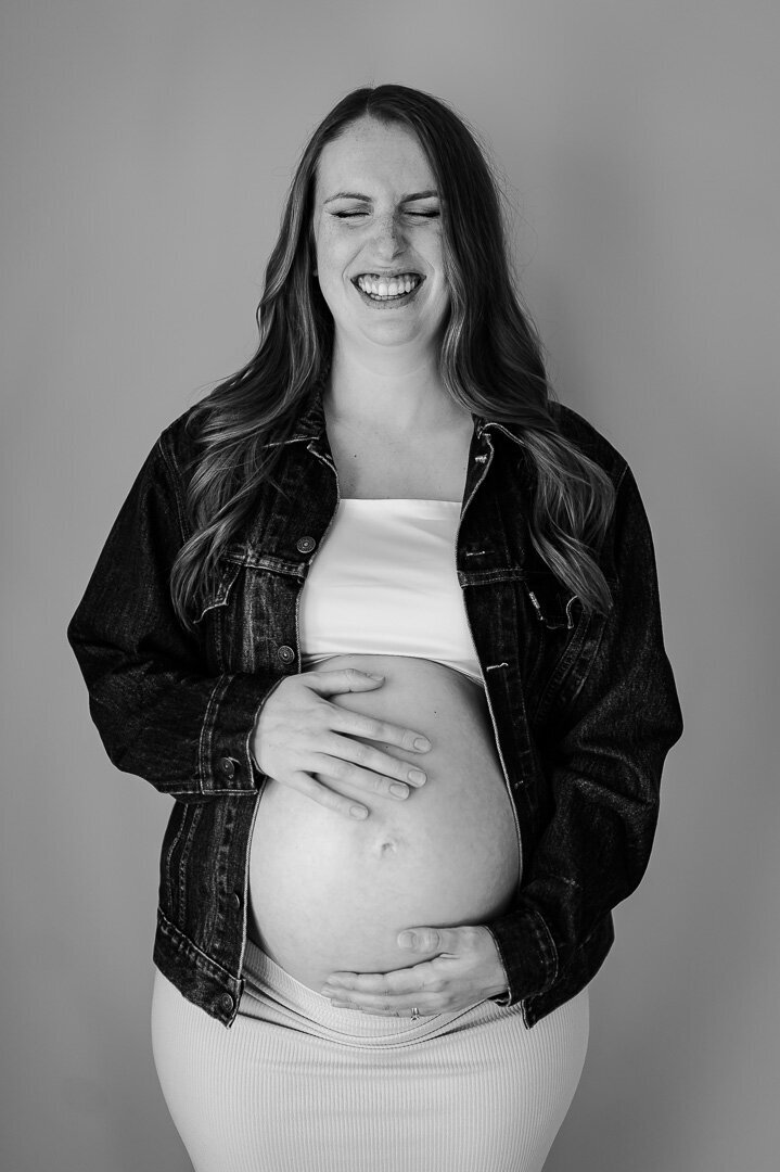 Sarah + Steve - Maternity Session - August 2024 - Social Media Files-73-2