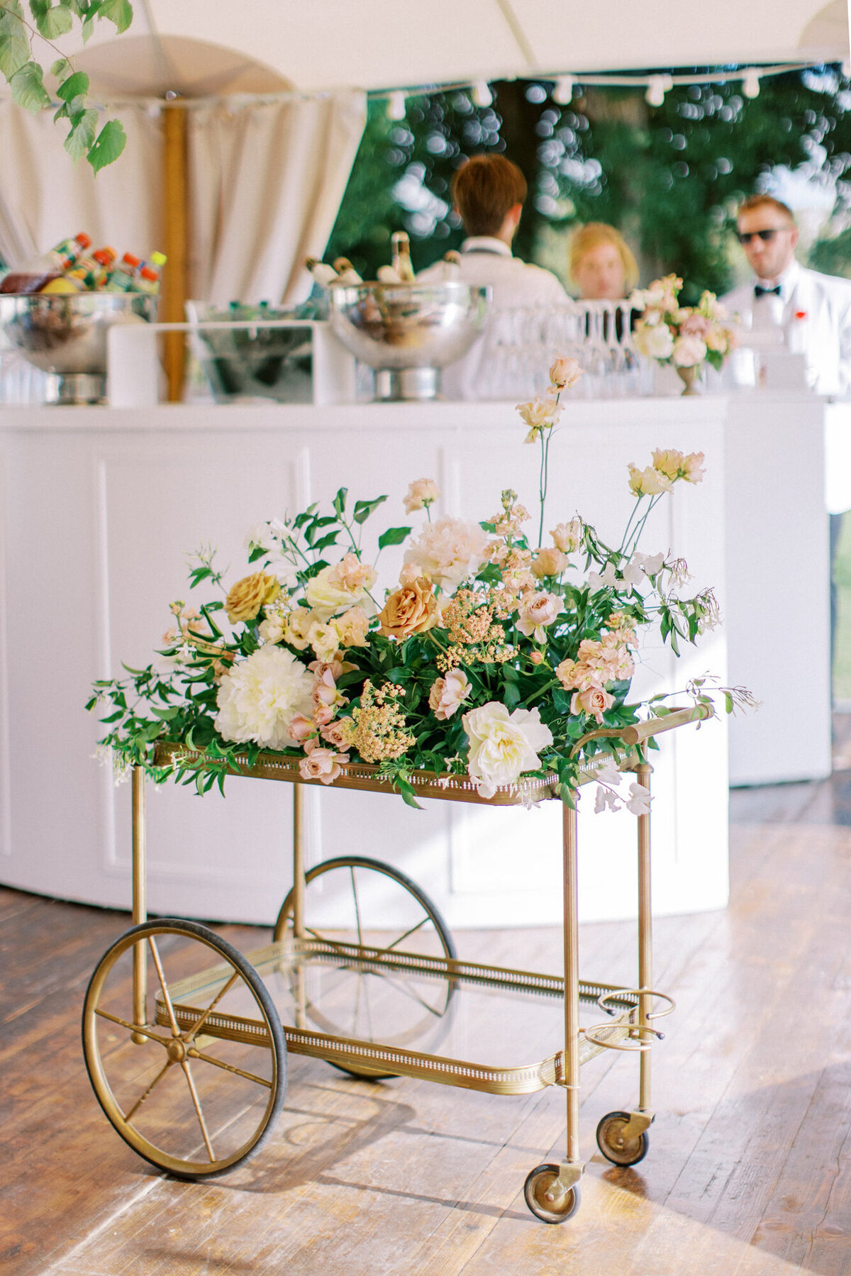 Maïlys Fortune Photography Husband Wife Wedding Weddings Photography France Switzerland Italy Timeless Dreamy Imagery Bilingual French English Destination Weddings Destination Wedding Provence French Riviera Paris Lake Como Tuscany132