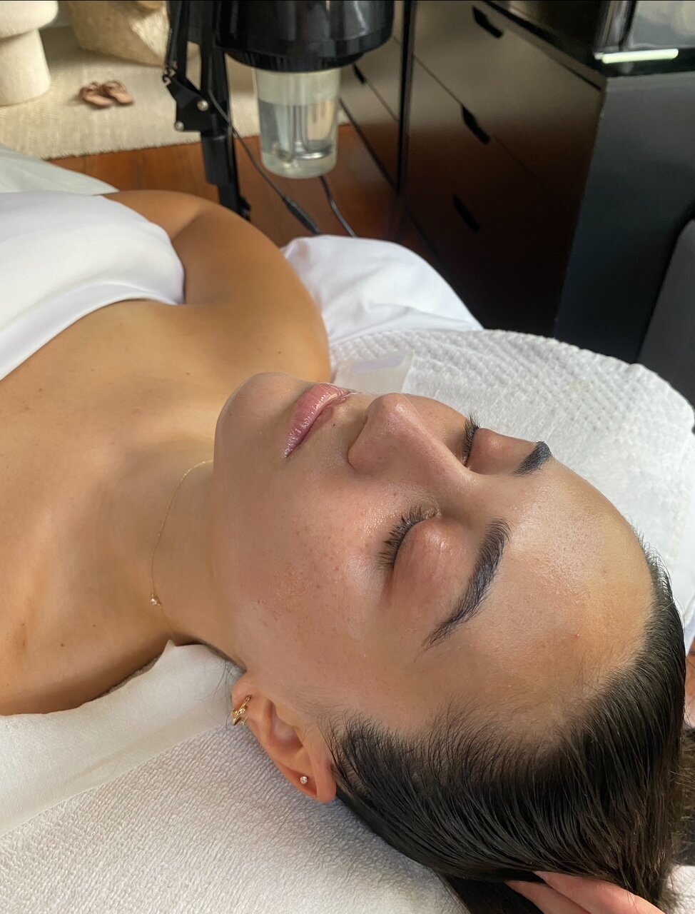 Facial 1