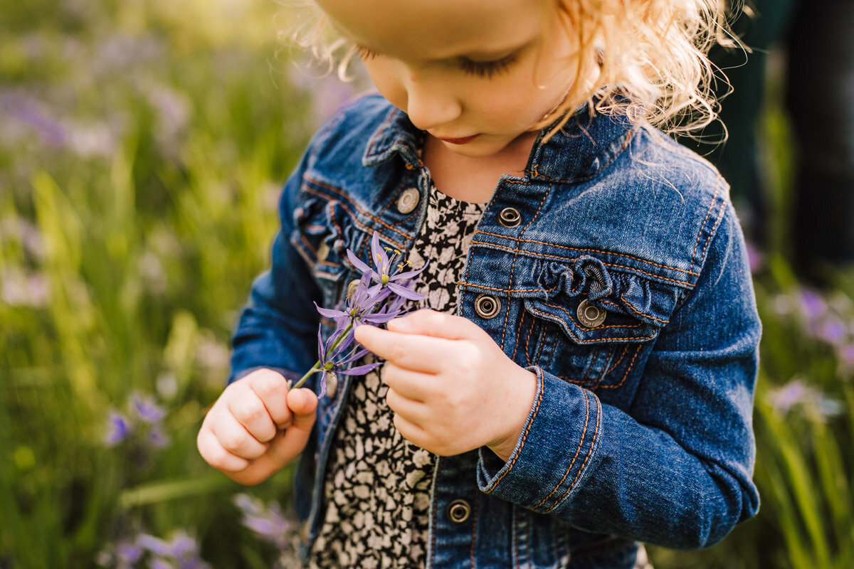 wildflower-maternity-session-portland-oregon-natalie-broders-07