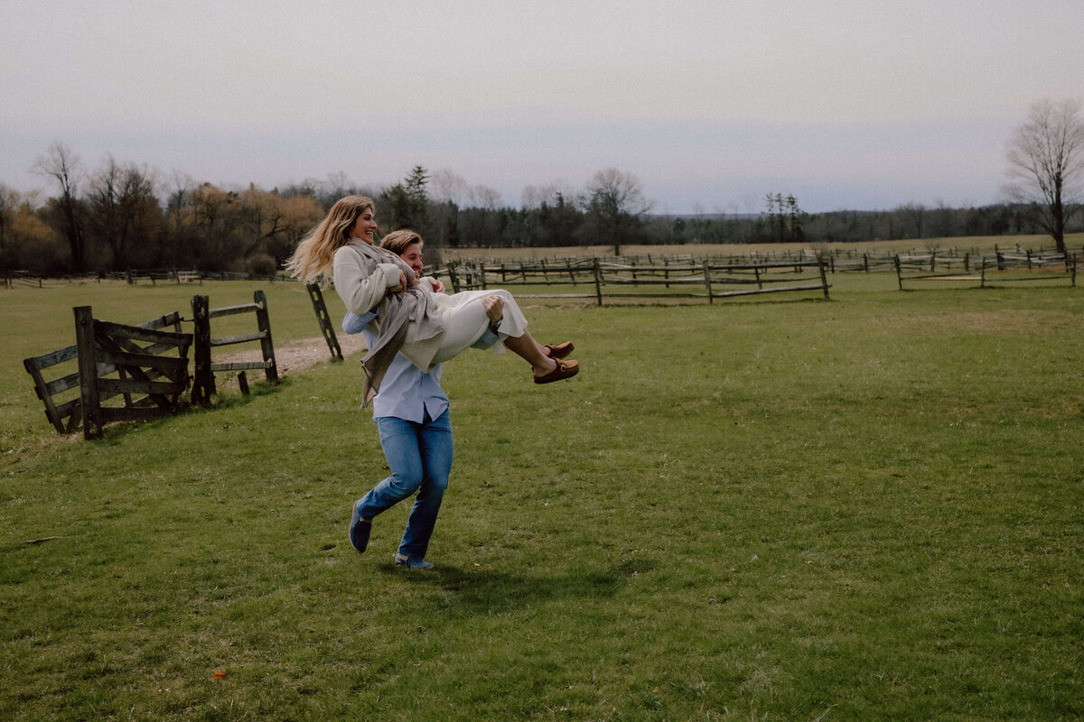 buffalo-engagement-photographer-maris-and-charlie.54