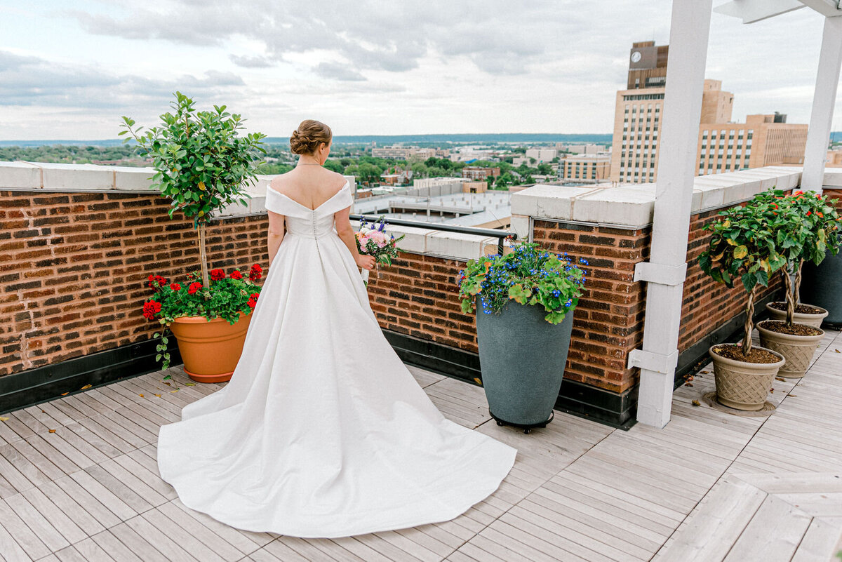 stunning wedding dress omaha