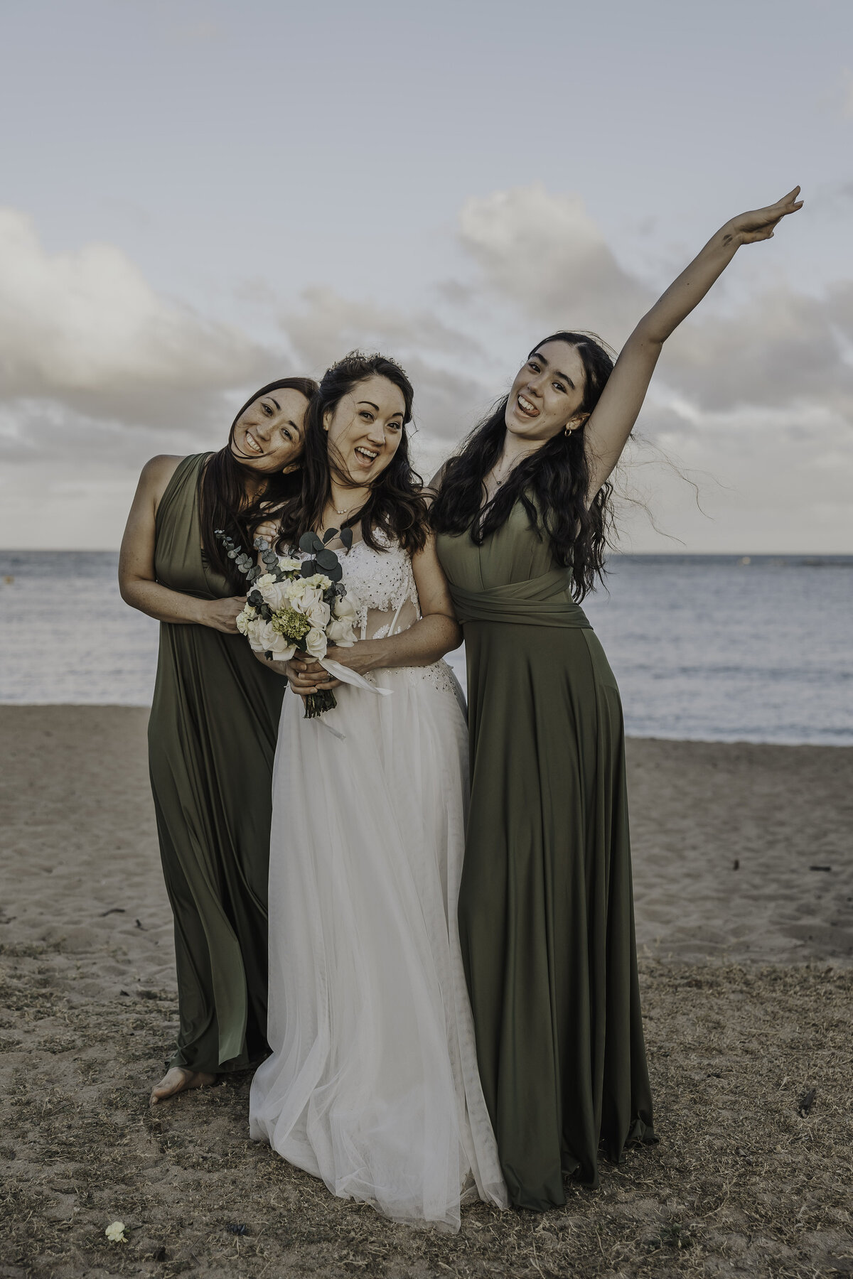 Kahala-Beach-wedding-6